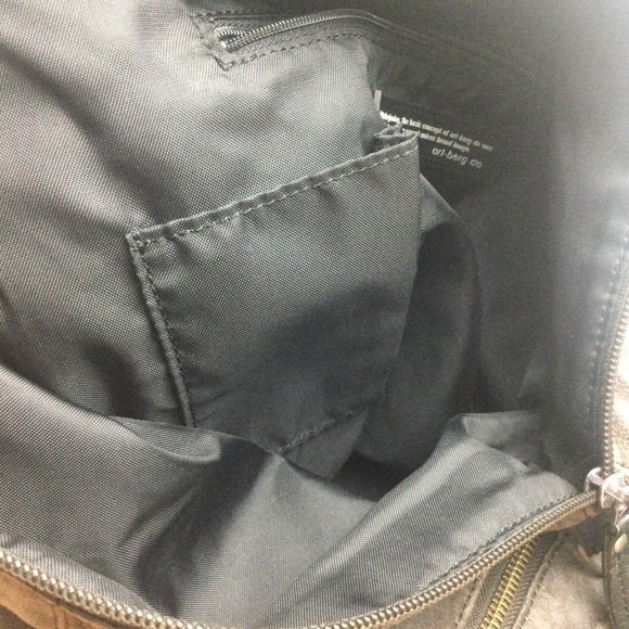 Art-Berg Do Gray Suede Zip Top Adjustable Shoulder Messenger Bag - Picture 11 of 11